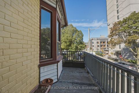 Photo 31 at 82A Augusta Avenue, Chinatown, Toronto