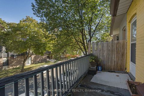 Photo 32 at 82A Augusta Avenue, Chinatown, Toronto