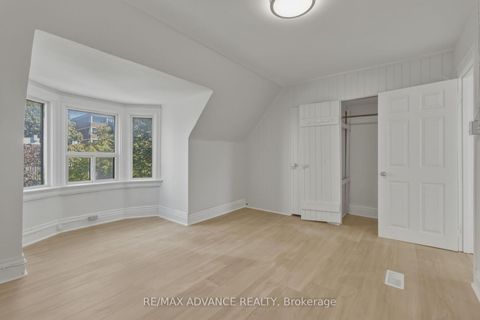 Photo 33 at 82A Augusta Avenue, Chinatown, Toronto