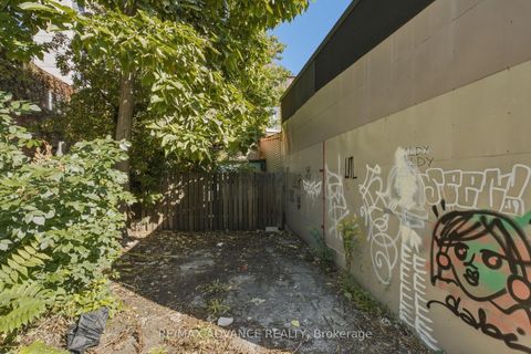 Photo 44 at 82A Augusta Avenue, Chinatown, Toronto