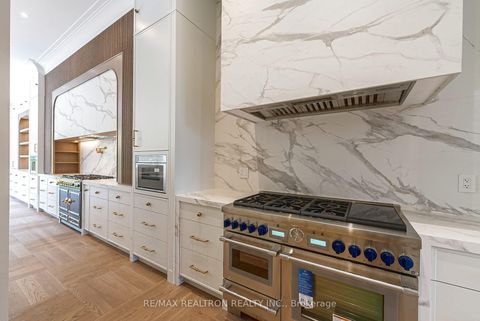 Photo 14 at 28 Scott Drive, South Richvale, Richmond Hill