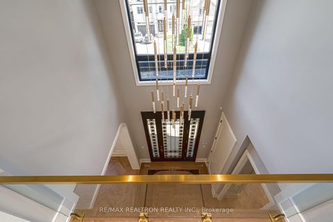 Photo 24 at 28 Scott Drive, South Richvale, Richmond Hill