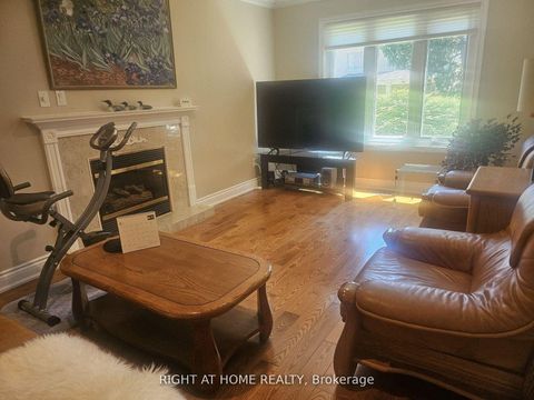 Photo 12 at 27 Addison Street, North Richvale, Richmond Hill