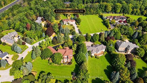 Photo 9 at 8 Country Heights Drive, Rural Richmond Hill, Richmond Hill