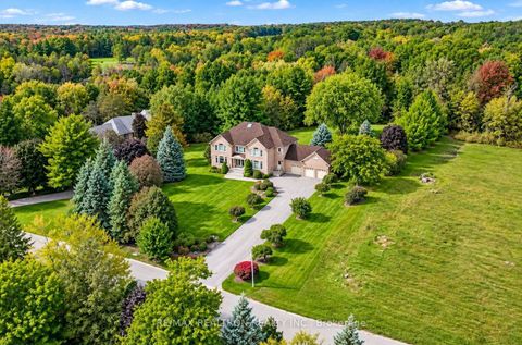 Photo 11 at 8 Country Heights Drive, Rural Richmond Hill, Richmond Hill