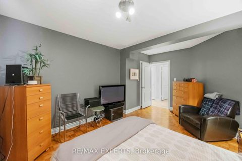 Photo 23 at 93 Velmar Drive, East Woodbridge, Vaughan