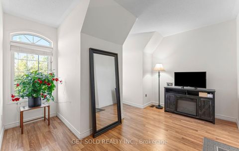 Photo 20 at 33 Sergio Marchi Street, CFB, Toronto