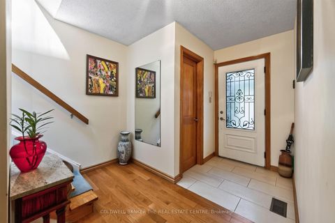 Photo 4 at 15 Craiglee Drive, Cliffside, Toronto