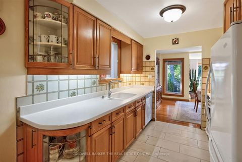 Photo 8 at 15 Craiglee Drive, Cliffside, Toronto