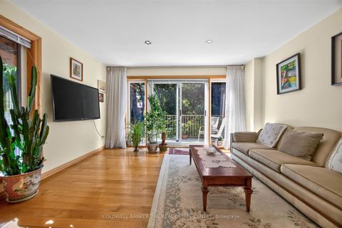 Photo 12 at 15 Craiglee Drive, Cliffside, Toronto