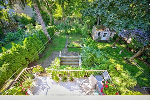 Photo 21 at 15 Craiglee Drive, Cliffside, Toronto
