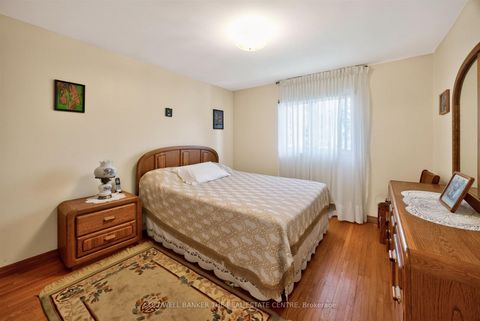 Photo 26 at 15 Craiglee Drive, Cliffside, Toronto