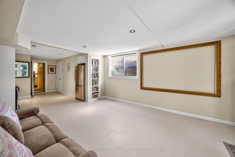 Photo 34 at 15 Craiglee Drive, Cliffside, Toronto