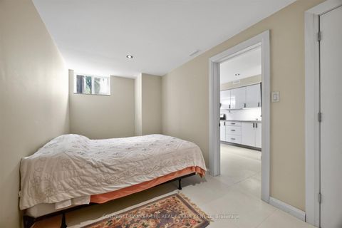 Photo 35 at 15 Craiglee Drive, Cliffside, Toronto