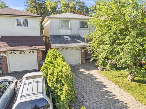 Photo 43 at 15 Craiglee Drive, Cliffside, Toronto
