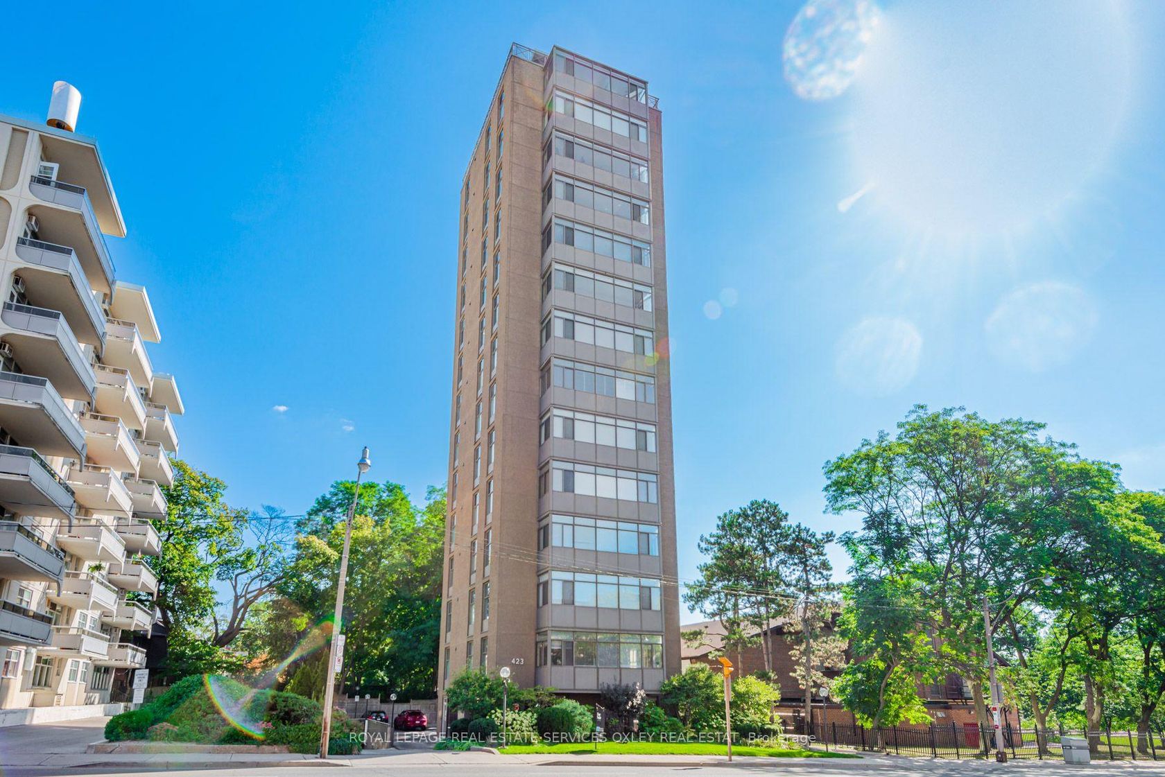 8 - 423 Avenue Road, St. Clair, Toronto 