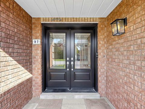Photo 3 at 97 Tulip Street, Keswick North, Georgina