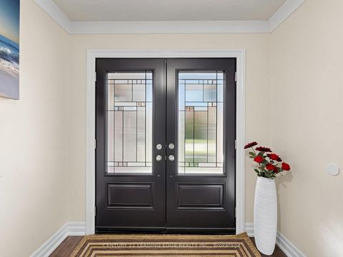Photo 4 at 97 Tulip Street, Keswick North, Georgina