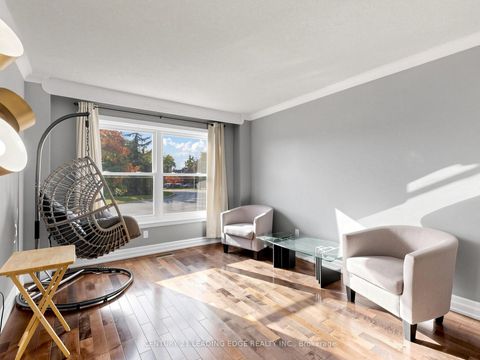 Photo 6 at 97 Tulip Street, Keswick North, Georgina
