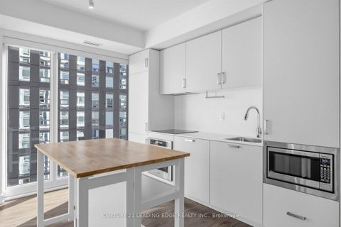 Photo 6 at 1602 - 88 Queen Street E, Yonge Corridor, Toronto