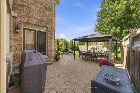 Photo 37 at 38 Dimarino Drive, Patterson, Vaughan