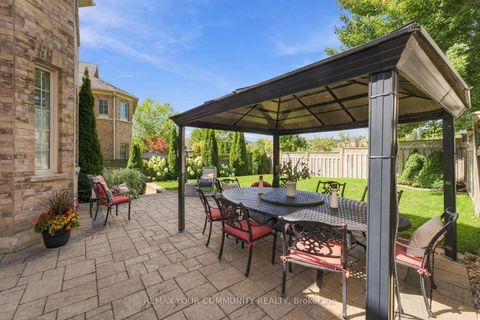 Photo 38 at 38 Dimarino Drive, Patterson, Vaughan