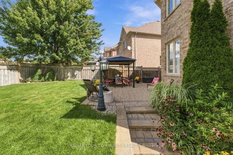 Photo 40 at 38 Dimarino Drive, Patterson, Vaughan
