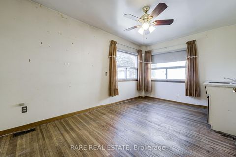Photo 9 at 842 Shaw Street, Junction, Toronto