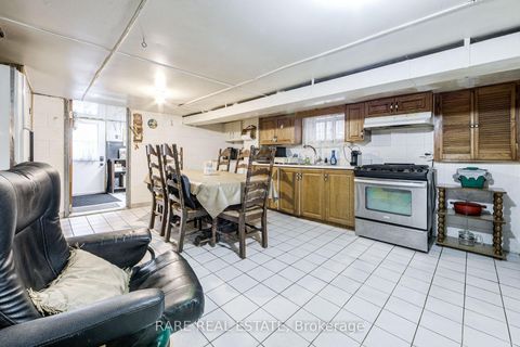 Photo 13 at 842 Shaw Street, Junction, Toronto