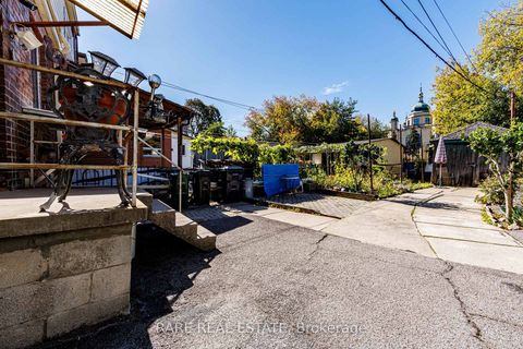 Photo 15 at 842 Shaw Street, Junction, Toronto