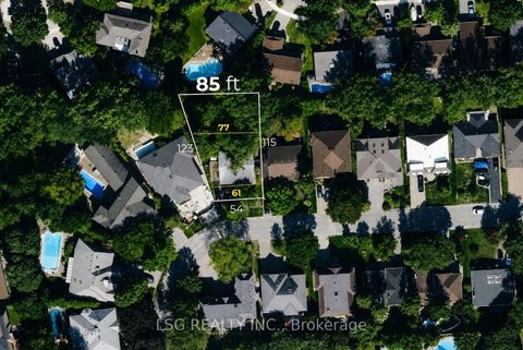 Photo 1 at 26 Grangemill Crescent, Don Mills, Toronto