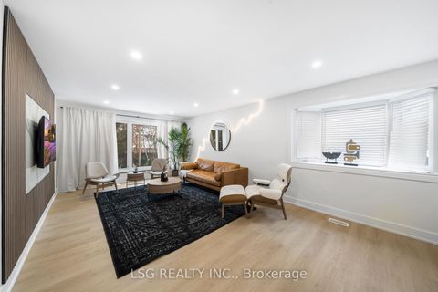 Photo 7 at 26 Grangemill Crescent, Don Mills, Toronto