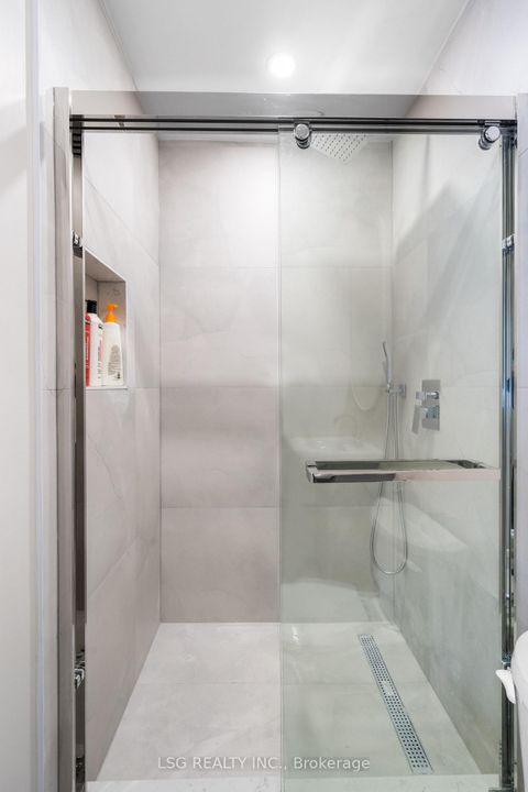Photo 18 at 26 Grangemill Crescent, Don Mills, Toronto