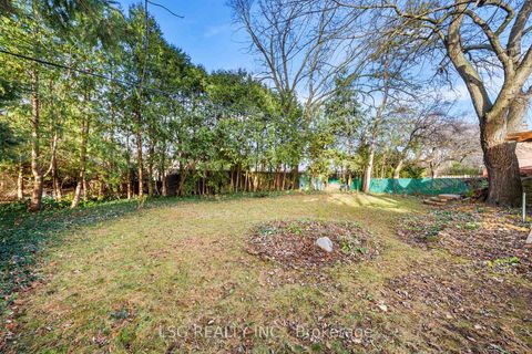 Photo 34 at 26 Grangemill Crescent, Don Mills, Toronto