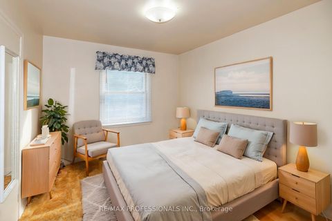 Photo 10 at 79 Silverhill Drive, City Centre West, Toronto