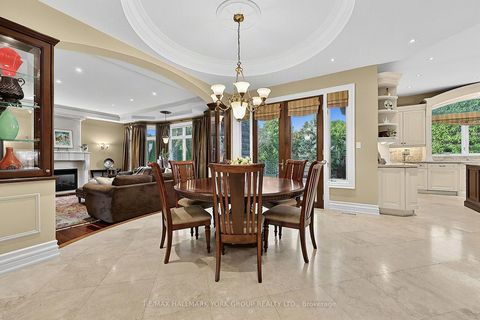 Photo 16 at 106 Abbruzze Court, Kleinburg, Vaughan