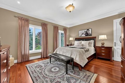Photo 32 at 106 Abbruzze Court, Kleinburg, Vaughan
