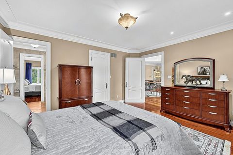 Photo 33 at 106 Abbruzze Court, Kleinburg, Vaughan