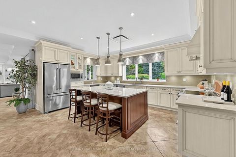Photo 40 at 106 Abbruzze Court, Kleinburg, Vaughan