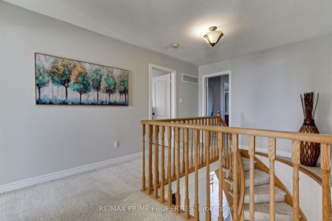 Photo 11 at 64 Ian Drive, Keswick South, Georgina