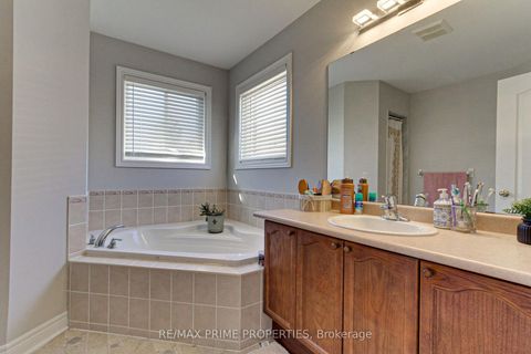 Photo 15 at 64 Ian Drive, Keswick South, Georgina