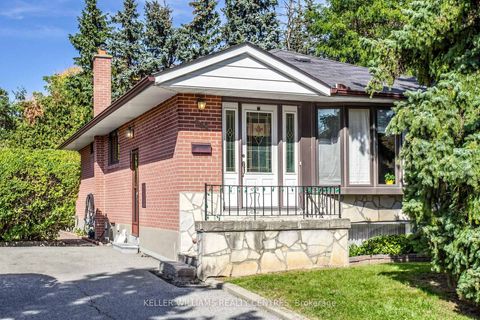 Photo 1 at 369 Osiris Drive, Crosby, Richmond Hill