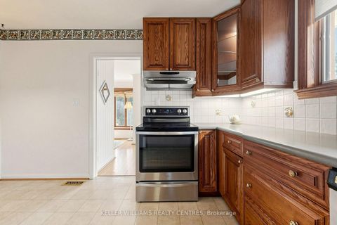 Photo 10 at 369 Osiris Drive, Crosby, Richmond Hill