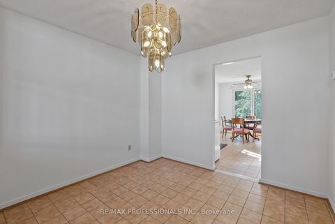 Photo 12 at 43 Franca Crescent, Jamestown, Toronto