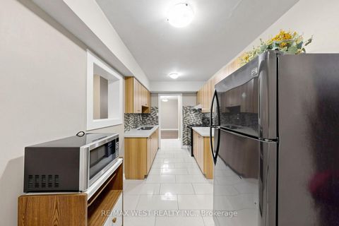 Photo 5 at 102 - 370 Dixon Road, The Westway, Toronto