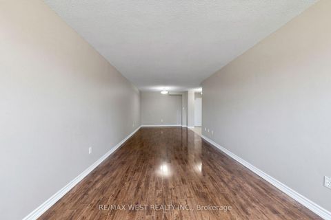 Photo 12 at 102 - 370 Dixon Road, The Westway, Toronto