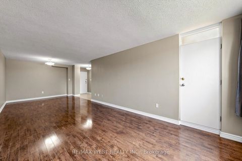 Photo 13 at 102 - 370 Dixon Road, The Westway, Toronto