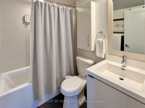 Photo 8 at 709 - 7 Mabelle Avenue, City Centre West, Toronto