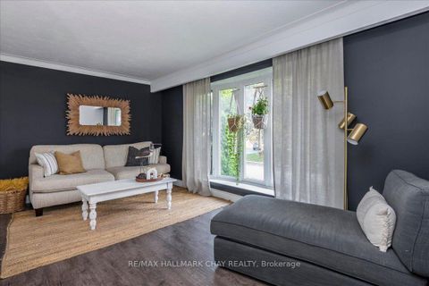 Photo 7 at 19 Highcroft Road, Allandale Heights, Barrie