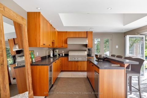 Photo 43 at 29 Edgehill Road, Humber Valley, Toronto